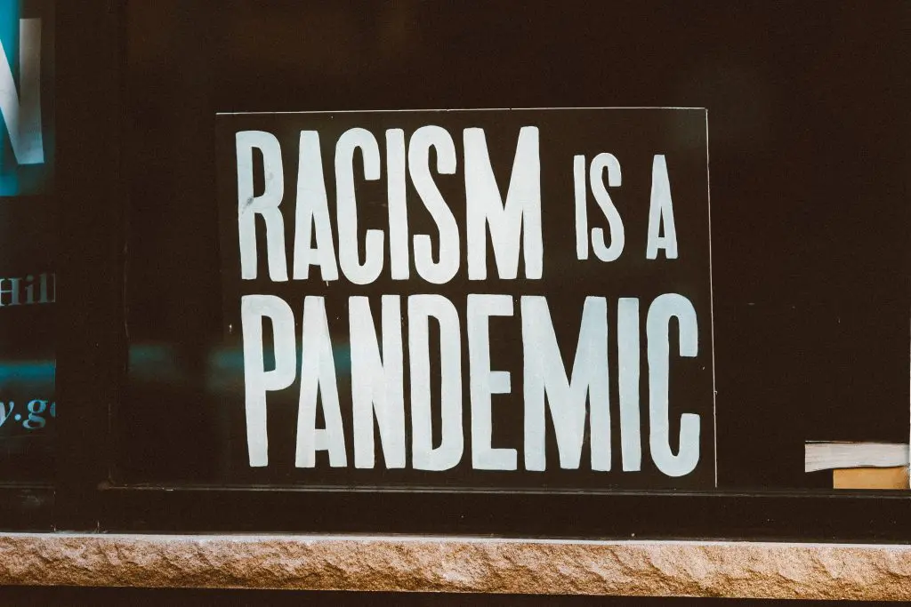 preconceito racial