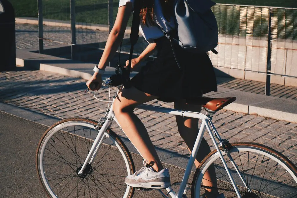 Andando de bicicleta
